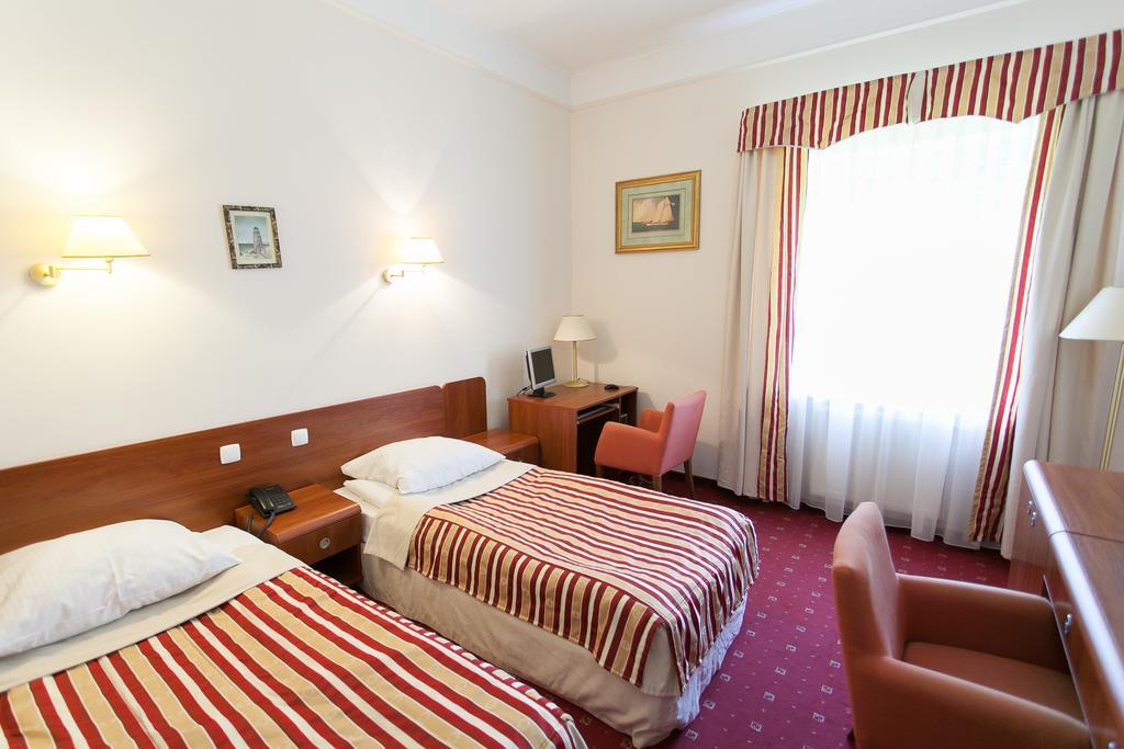 وارسو Hotel Twins II الغرفة الصورة